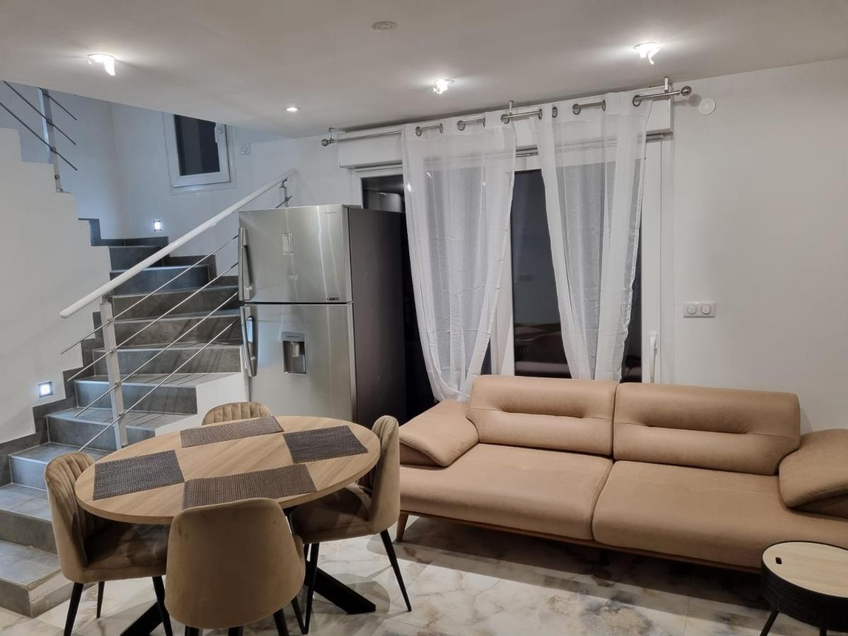 Jolie maison Sauna, Balneo lumino thérapie et Terrasse Colmar Exterior foto